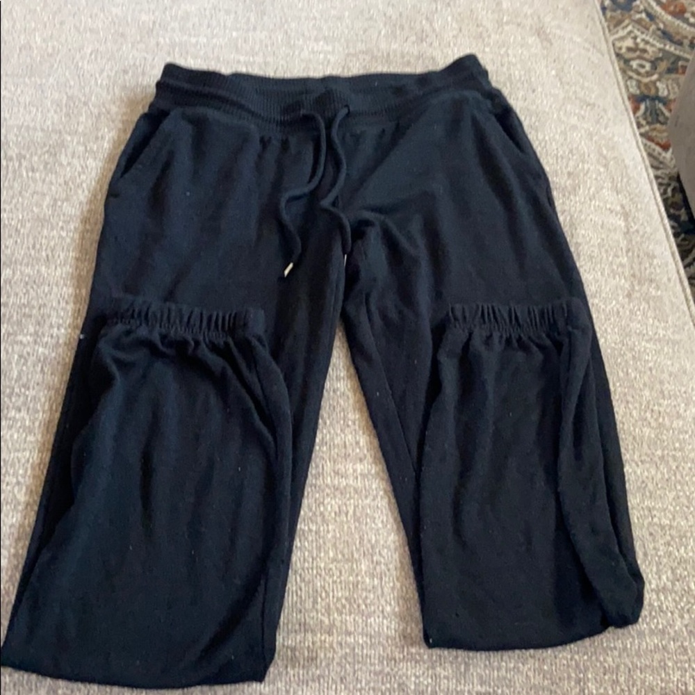 black sweatpants
